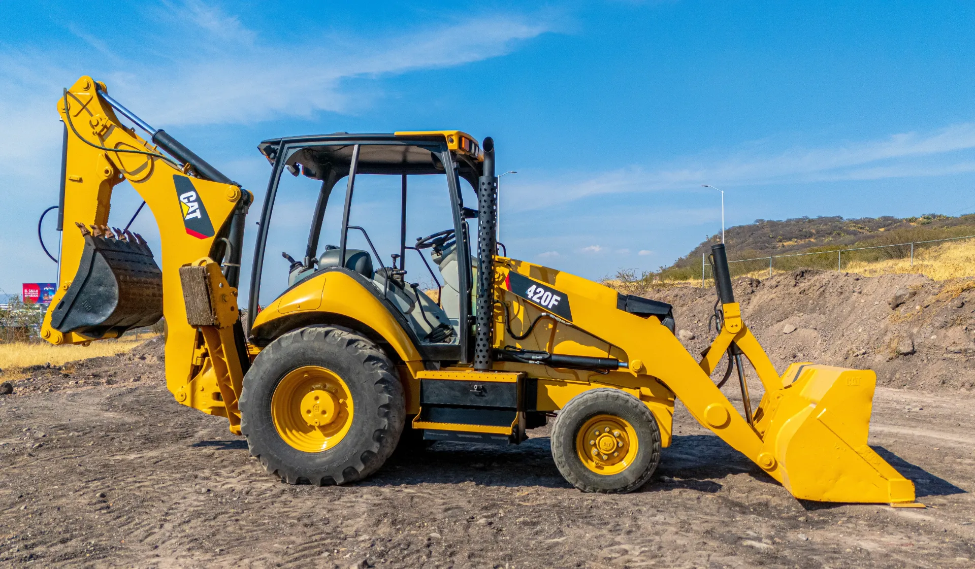 2013 CATERPILLAR 420F 4x2