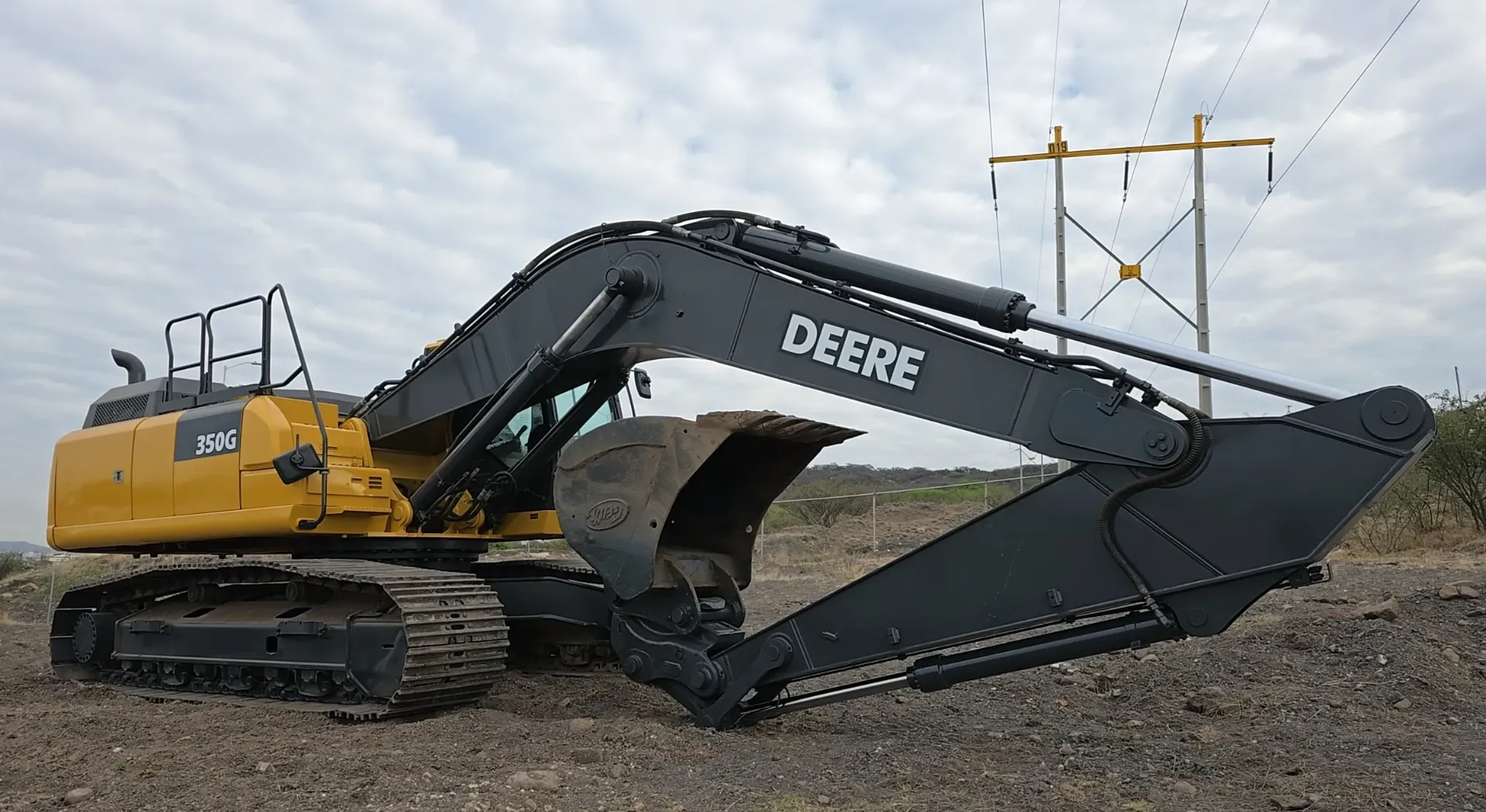 2016 JOHN DEERE 350GLC