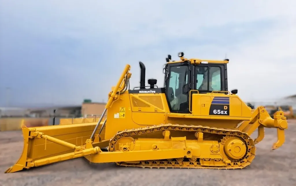 2019 KOMATSU D65EX-16