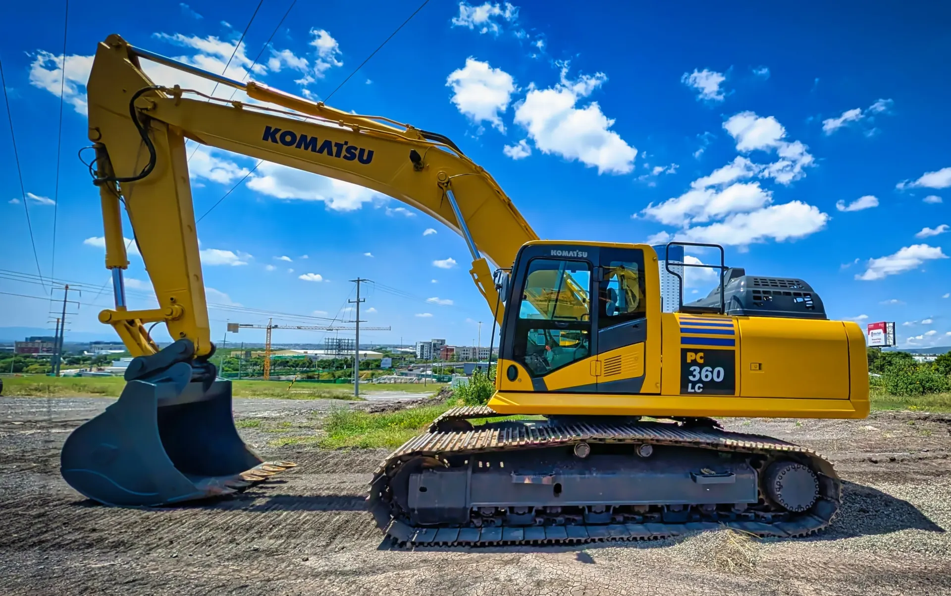 2020 KOMATSU PC360LC 11