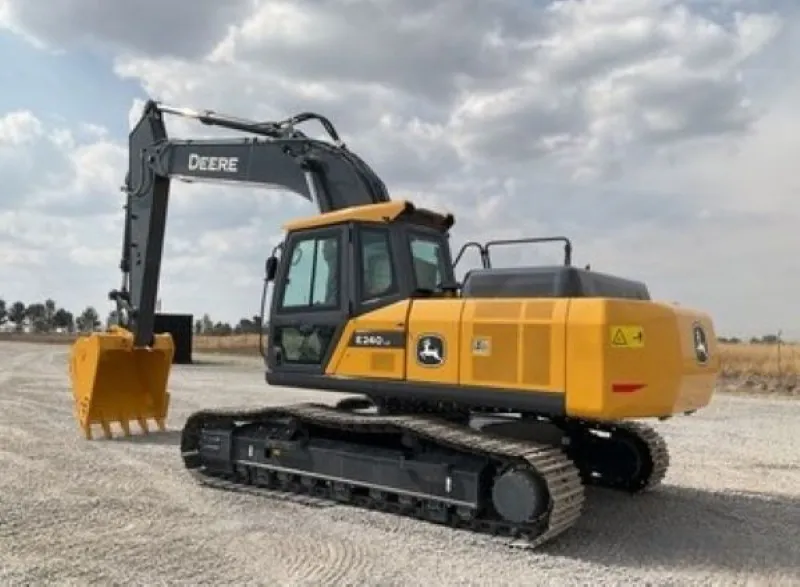 2021 JOHN DEERE E240LC